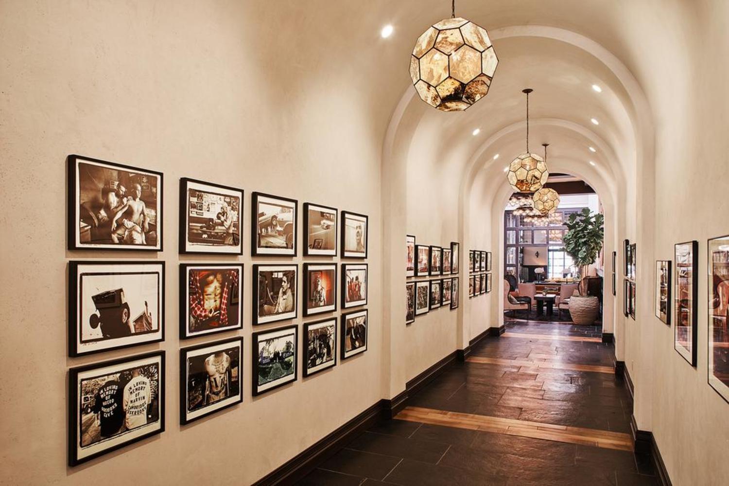 Hotel Figueroa, Unbound Collection By Hyatt Los Angeles Esterno foto The interior of the gallery