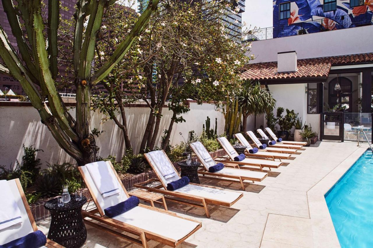 Hotel Figueroa, Unbound Collection By Hyatt Los Angeles Esterno foto The pool at the Hotel Bel-Air
