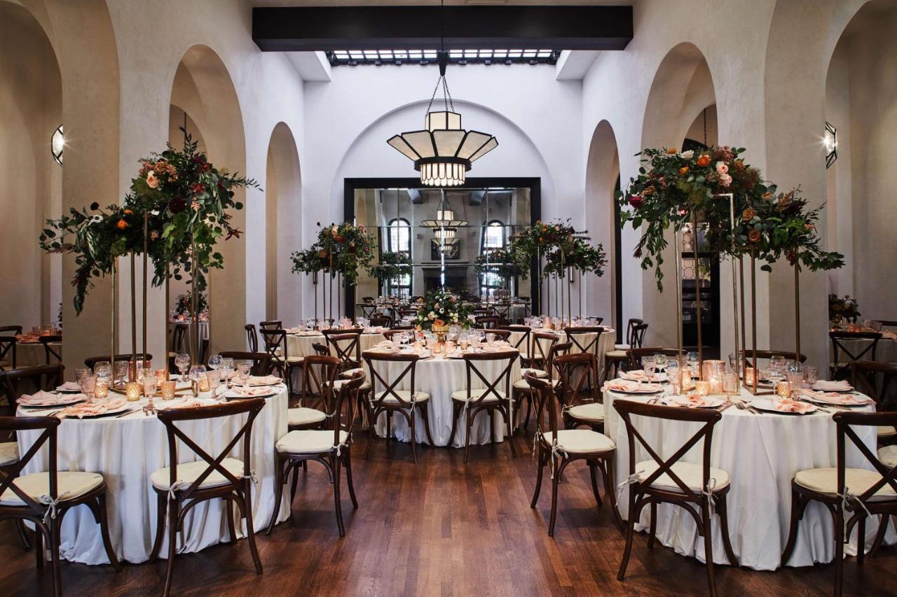 Hotel Figueroa, Unbound Collection By Hyatt Los Angeles Esterno foto The Great Hall