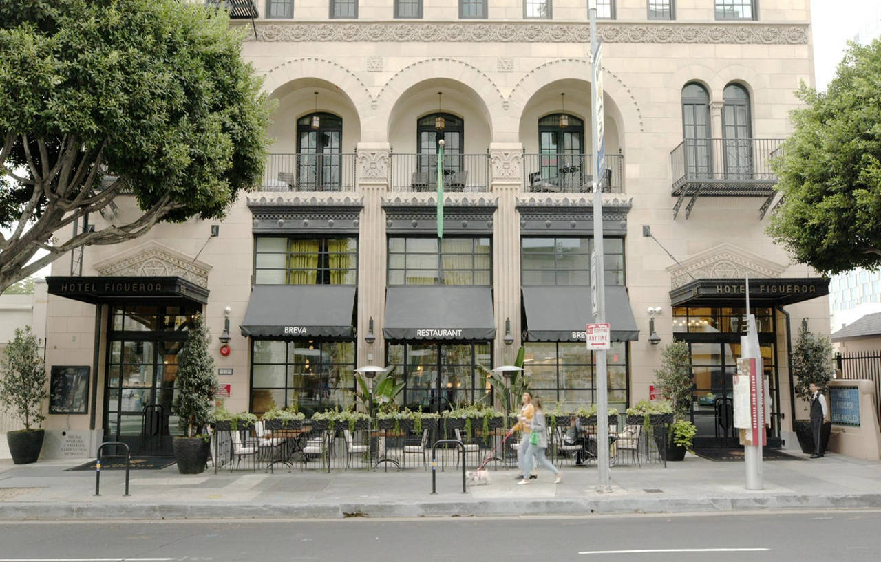 Hotel Figueroa, Unbound Collection By Hyatt Los Angeles Esterno foto The former headquarters of the Los Angeles Times Building, now home to the Los Angeles Design Center